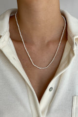 The Small Pearl Necklace