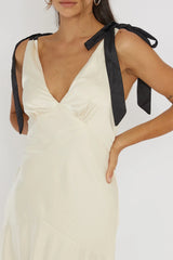 New York Minute Bow Shoulder Dress Oyster