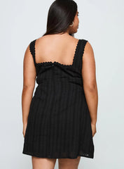 Dasha Mini Dress Black Curve