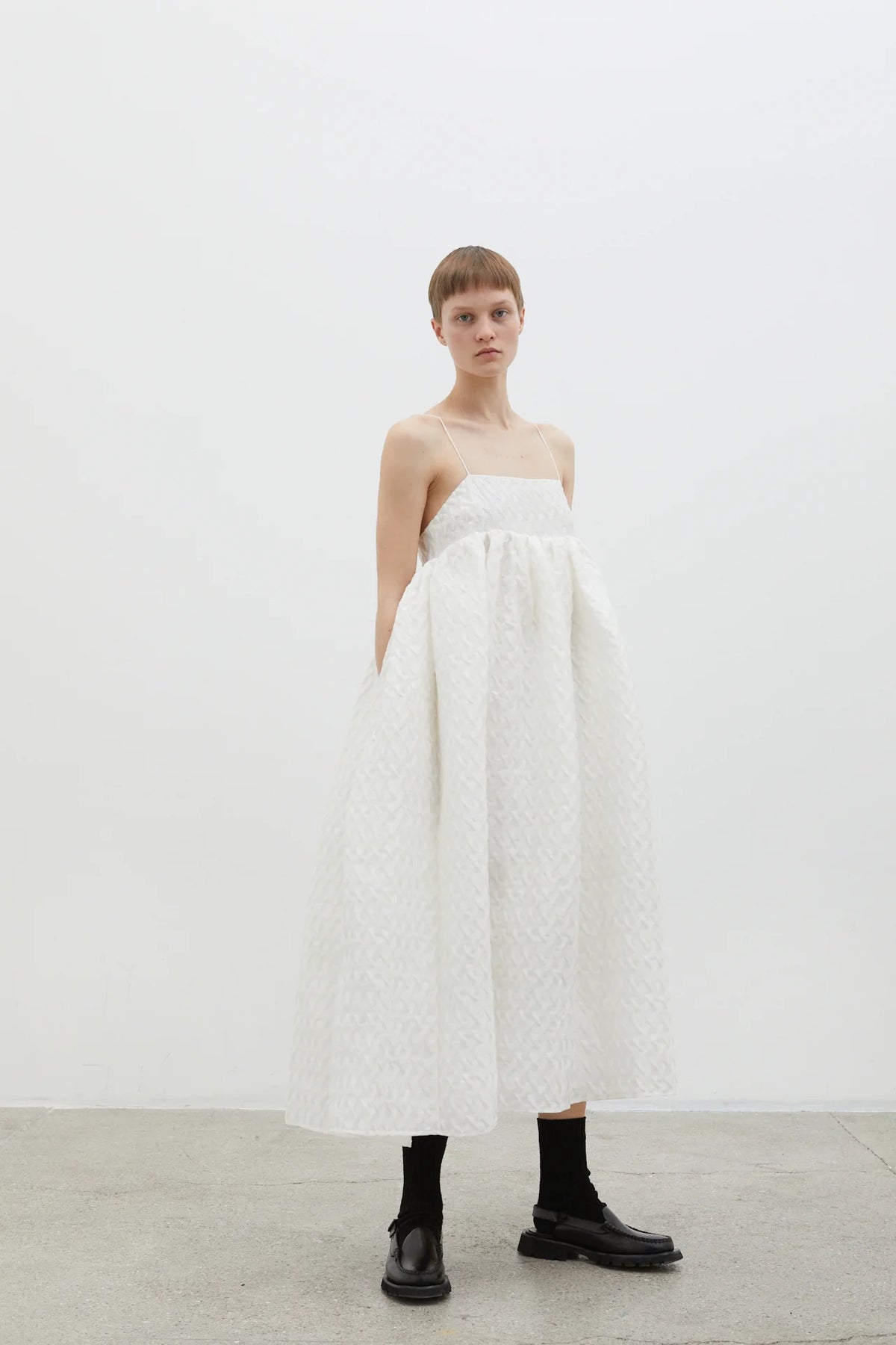 BETH | DRESS LINEN PLISS… WHITE